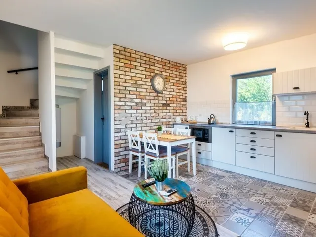 Eladó ház Pázmánd 180 nm