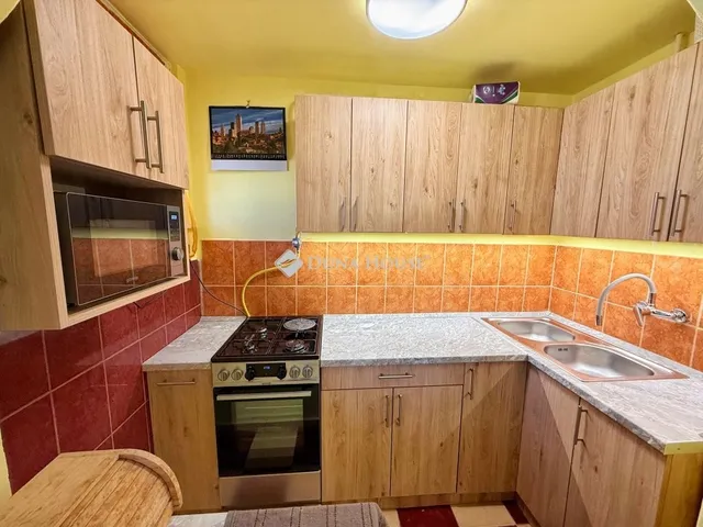 Eladó lakás Pétfürdő 63 nm