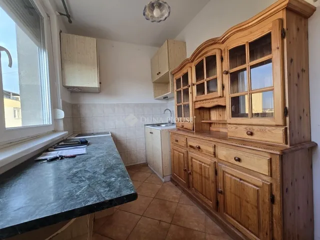 Eladó lakás Várpalota 62 nm