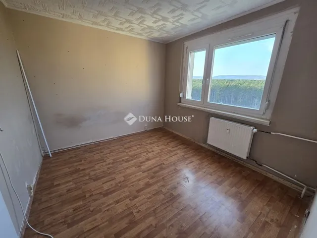 Eladó lakás Várpalota 62 nm