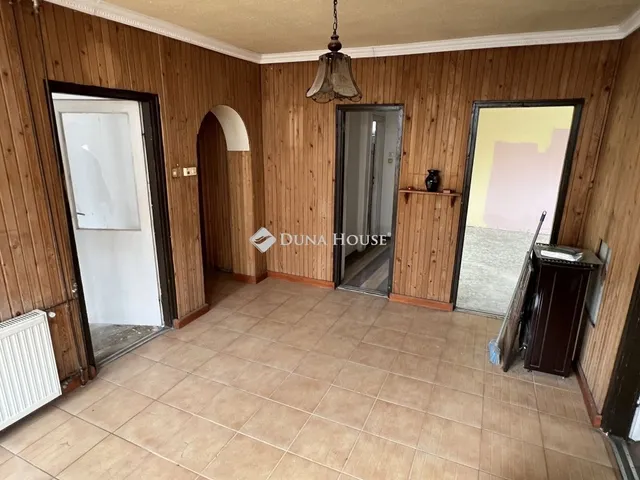 Eladó ház Sárbogárd 295 nm