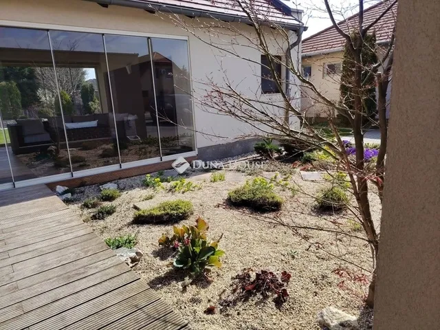 Eladó ház Gárdony 275 nm