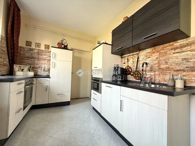 Eladó lakás Székesfehérvár 65 nm