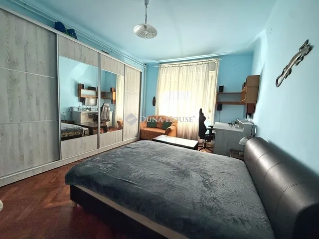 Eladó lakás Pétfürdő 63 nm