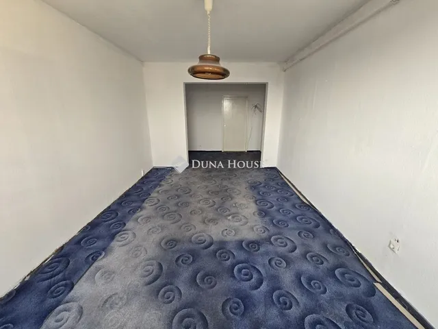 Eladó lakás Várpalota 62 nm