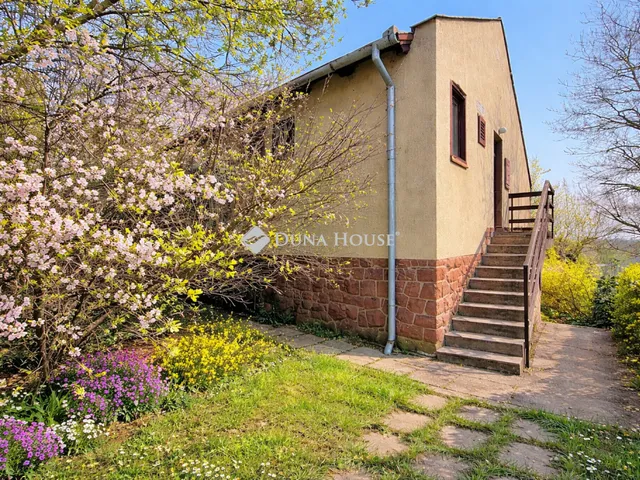 Eladó üdülő és hétvégi ház Balatonalmádi 95 nm