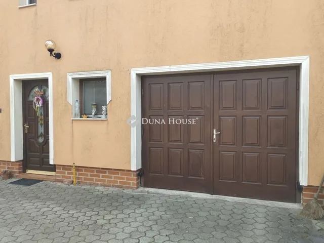 Eladó ház Székesfehérvár 200 nm