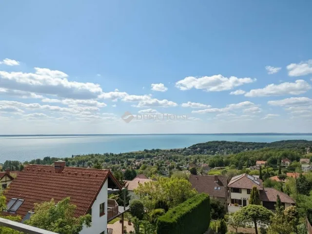Eladó ház Balatonalmádi 248 nm