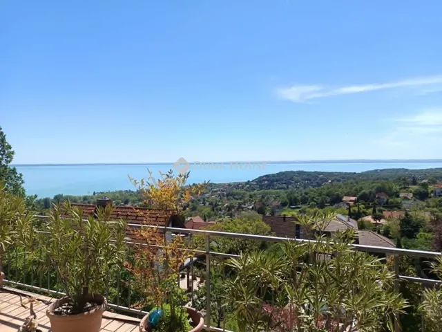 Eladó ház Balatonalmádi 248 nm