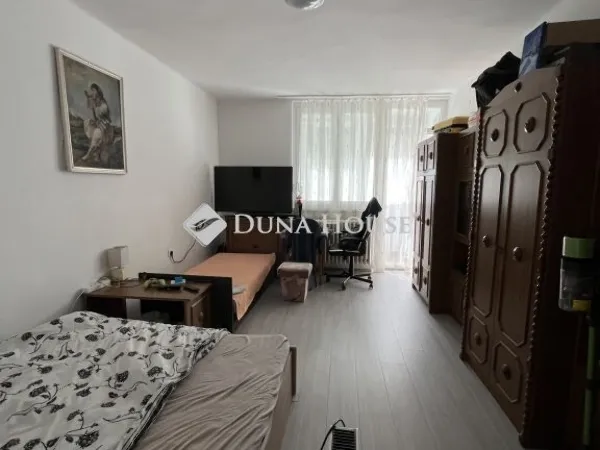 Eladó lakás Pétfürdő 48 nm