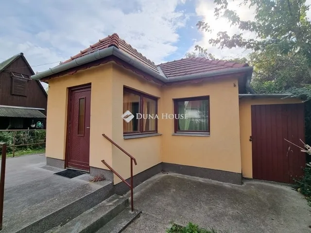 Eladó nyaraló Gárdony 31 nm