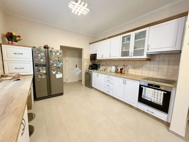 Eladó ház Székesfehérvár, Maroshegy 178 nm