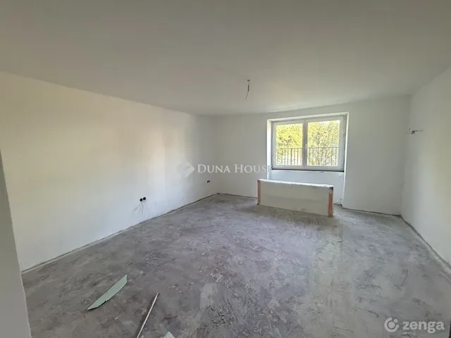 Eladó ház Cece 107 nm