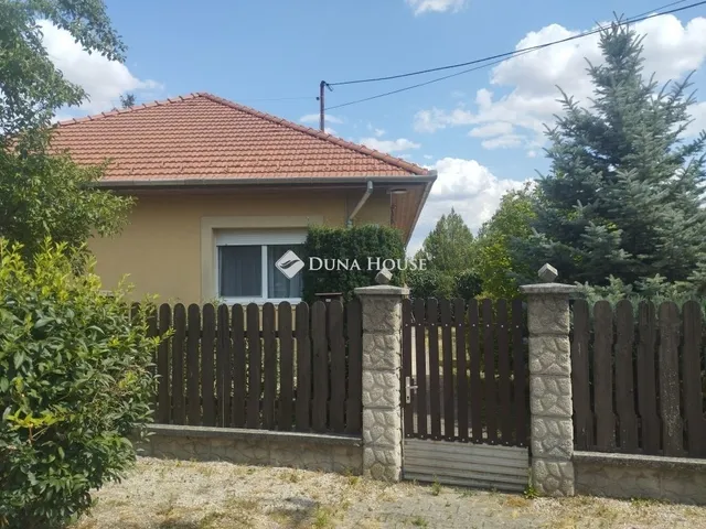Eladó ház Csákvár 140 nm