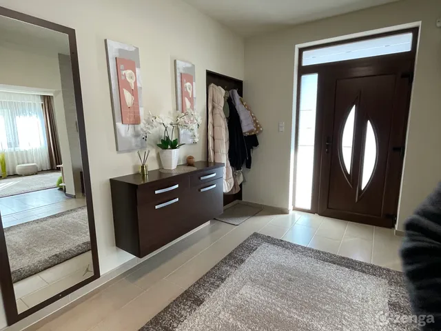 Eladó ház Budapest XVIII. kerület, Újpéteritelep 250 nm