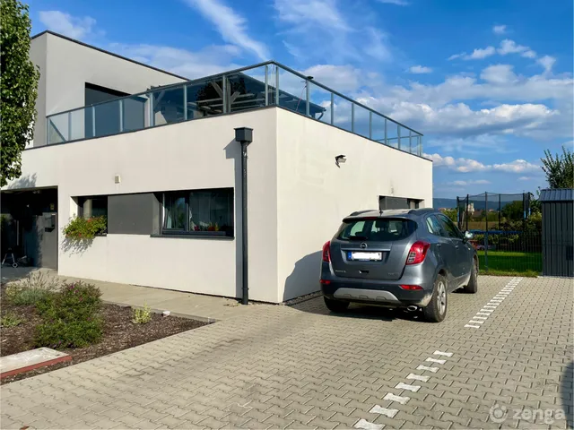 Eladó lakás Tata 63 nm
