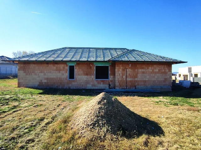 Eladó ház Vácrátót 140 nm