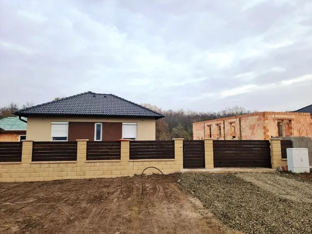 Eladó ház Vácrátót 81 nm