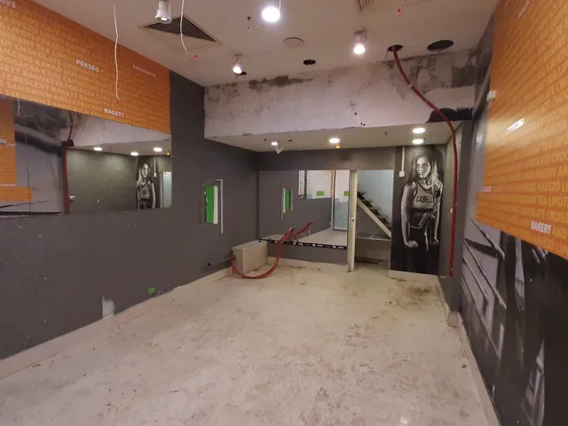 Kiadó kereskedelmi és ipari ingatlan Budapest XV. kerület, Rákospalota, Szentmihályi út 31 nm