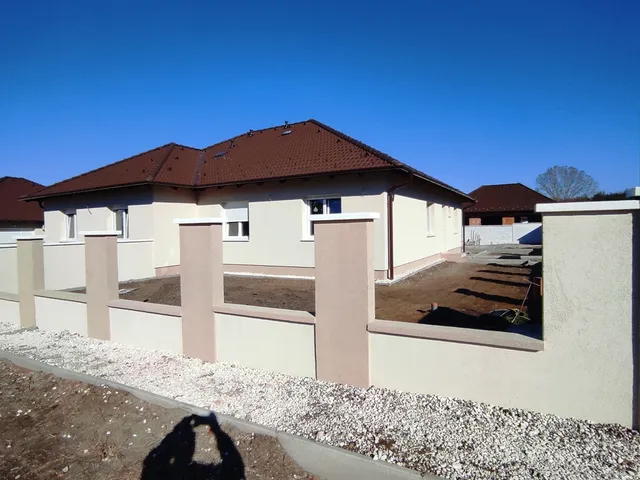 Eladó ház Vácrátót 96 nm