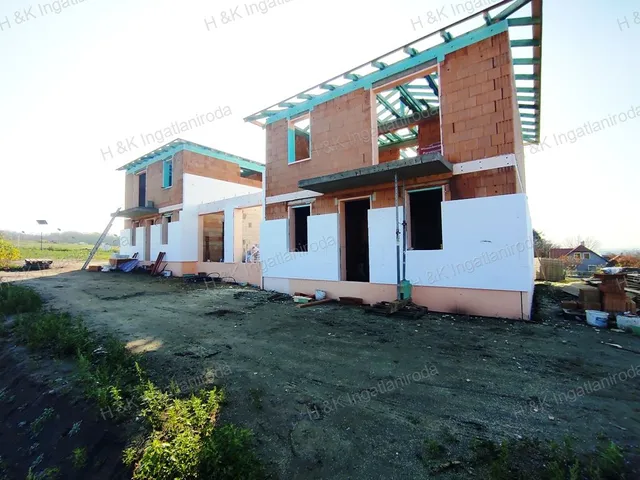 Eladó ház Fót 145 nm