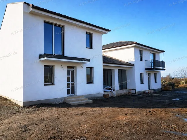 Eladó ház Fót 145 nm