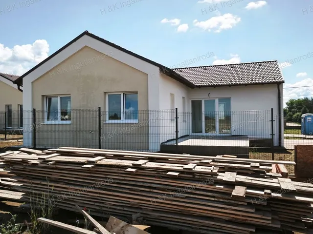 Eladó ház Csörög 108 nm