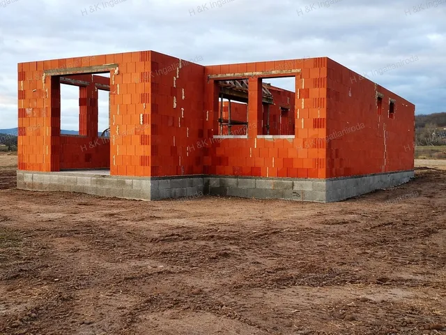 Eladó ház Csörög 120 nm