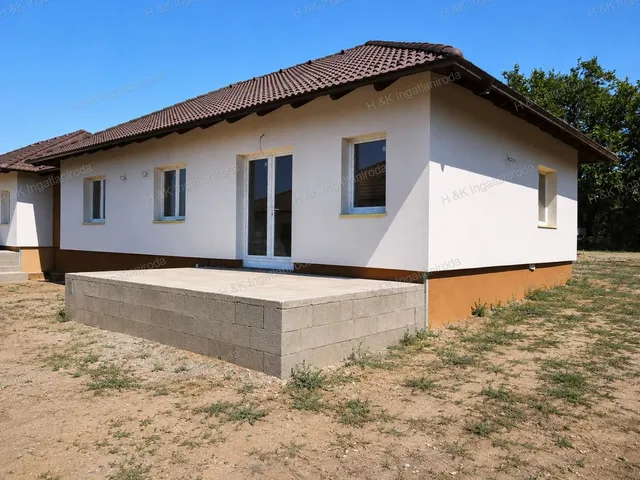 Eladó ház Csörög 106 nm