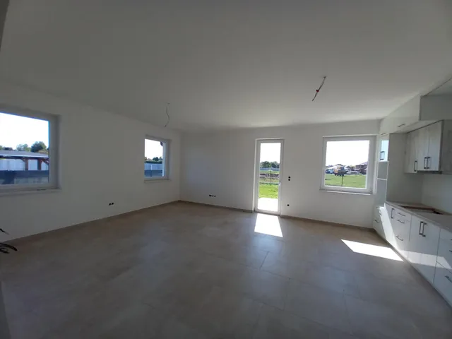 Eladó lakás Szigetcsép 132 nm