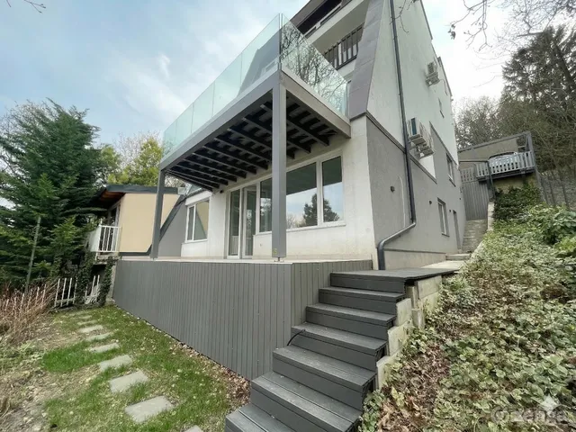 Eladó lakás Budapest XII. kerület, Istenhegy 157 nm