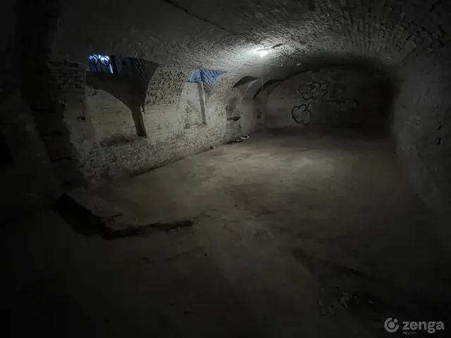 Eladó kereskedelmi és ipari ingatlan Budapest VI. kerület, Nagykörúton kívüli terület 59 nm