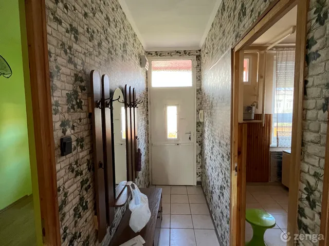 Eladó lakás Békés, Széchenyi tér 8 B 61 nm