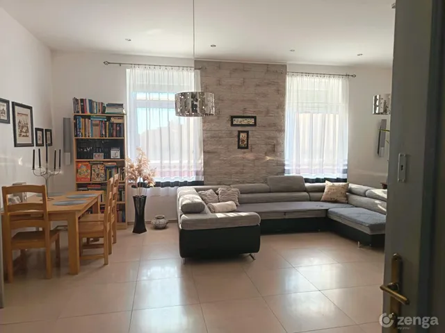 Eladó ház Kisújszállás 197 nm