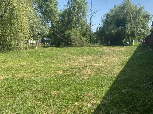 Eladó telek Balatonmáriafürdő 1061 nm