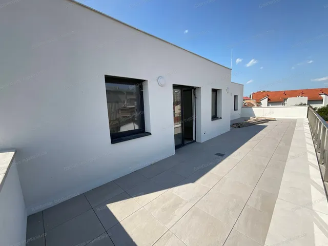 Eladó lakás Siófok, Belváros 115 nm