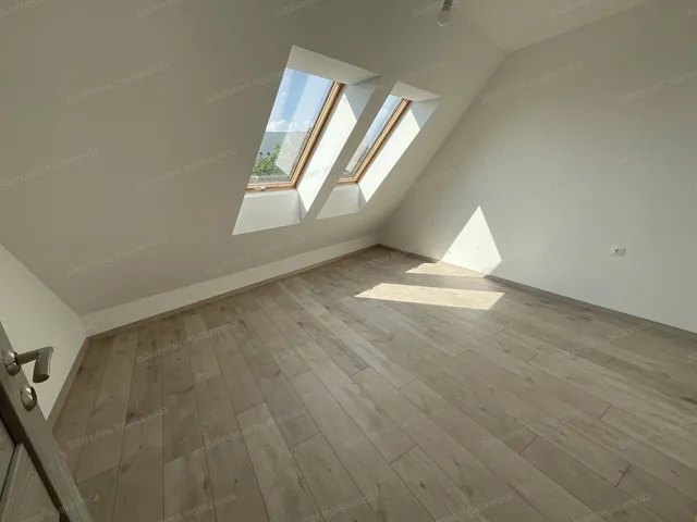 Eladó lakás Siófok, Belváros 115 nm