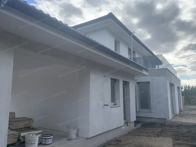 Eladó ház Siófok 100 nm