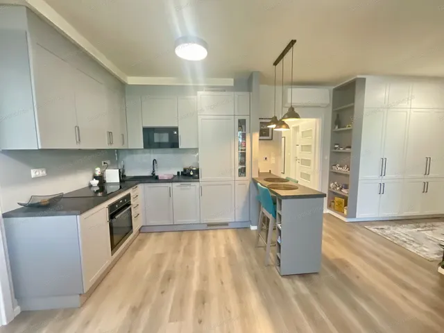 Eladó lakás Balatonföldvár 101 nm