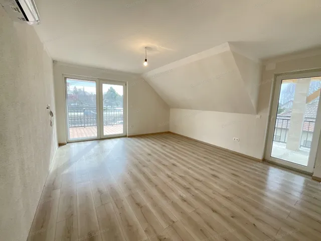 Eladó lakás Siófok, Ezüstpart 37 nm