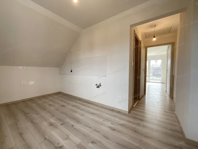 Eladó lakás Siófok, Ezüstpart 32 nm