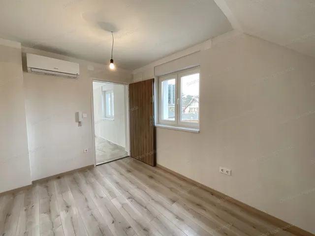 Eladó lakás Siófok, Ezüstpart 32 nm