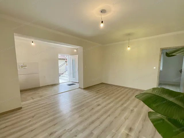 Eladó lakás Siófok, Ezüstpart 59 nm