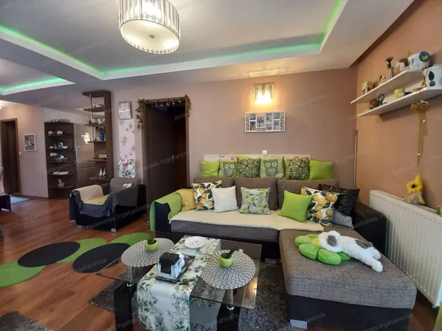 Eladó lakás Siófok, Szabadifürdő 62 nm