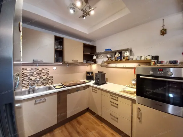 Eladó lakás Siófok, Szabadifürdő, Viola utca 62 nm