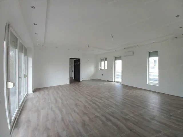 Eladó lakás Siófok, Sóstó 100 nm