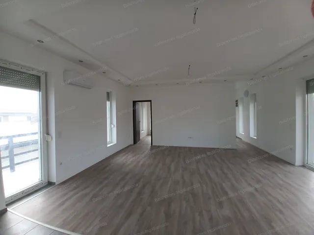 Eladó lakás Siófok, Sóstó 100 nm