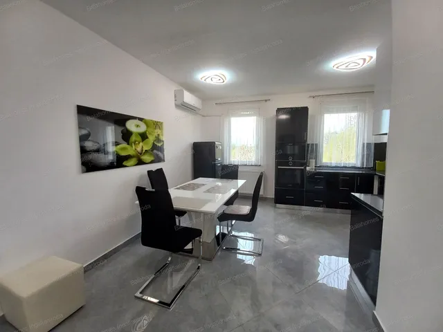 Eladó lakás Siófok, Fokihegy 60 nm