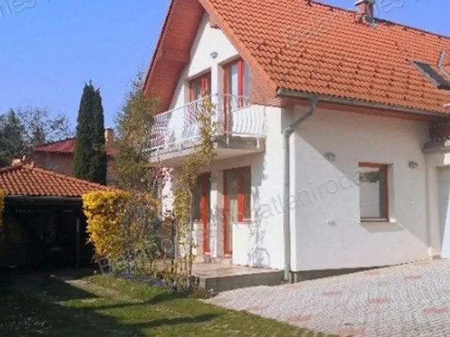 Eladó ház Siófok, Ezüstpart 180 nm