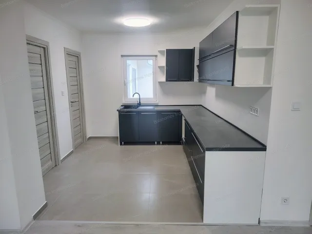 Eladó ház Előszállás 78 nm
